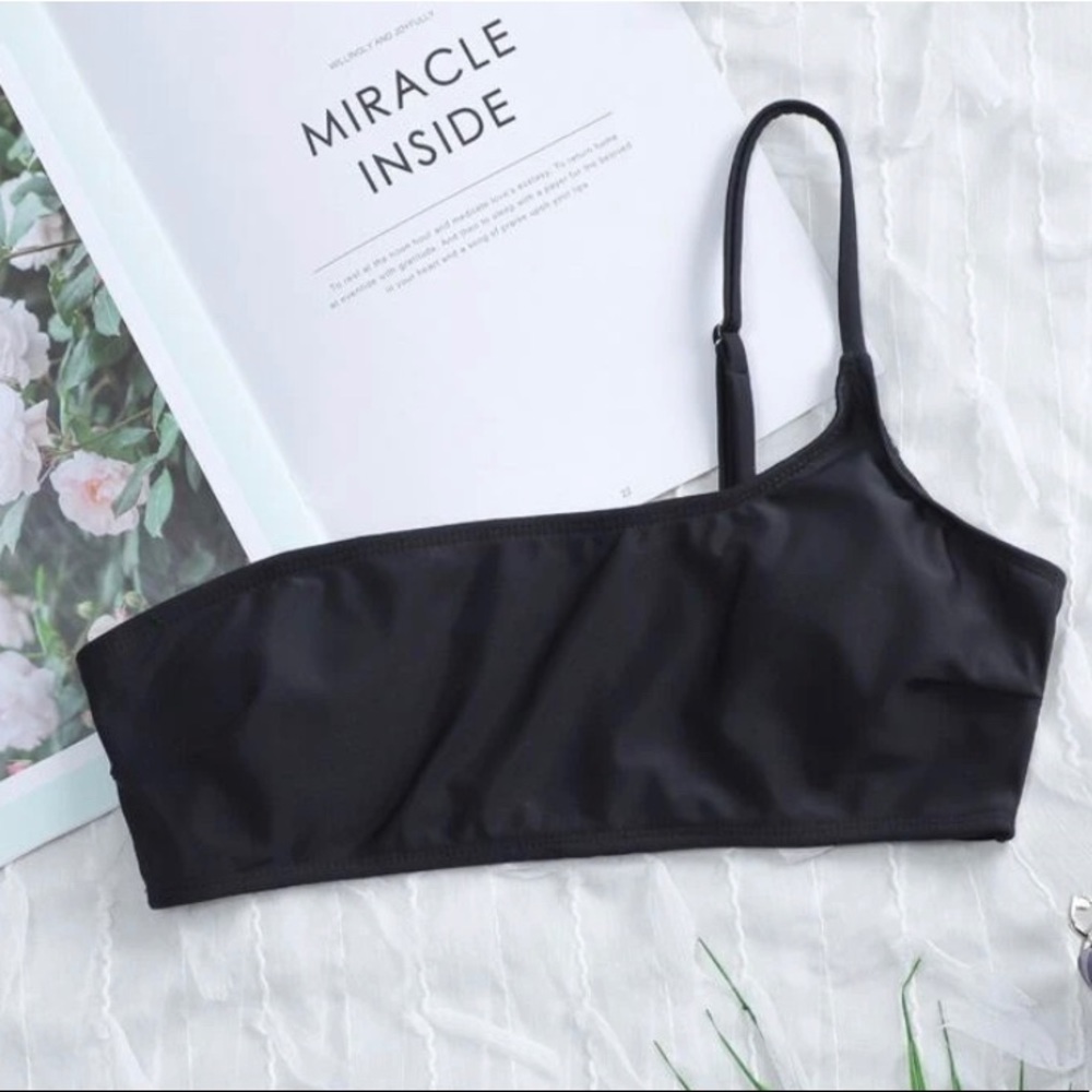 brand new with tags! Shein bikini top